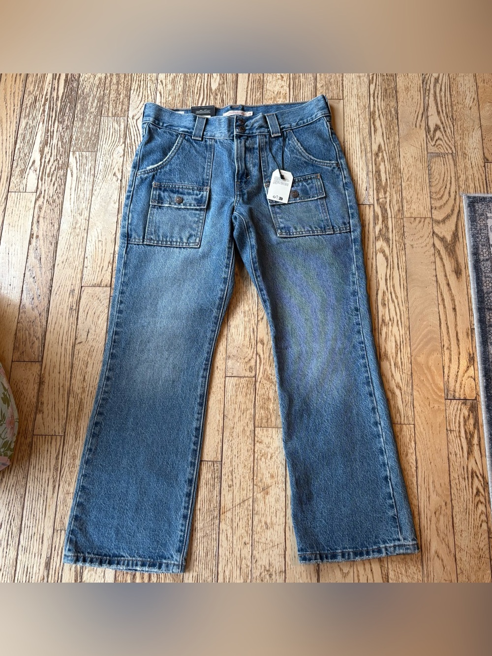 NWT Levi’s Premium Middy Ankle Bootcut Utility Cargo Jeans | Size 28
